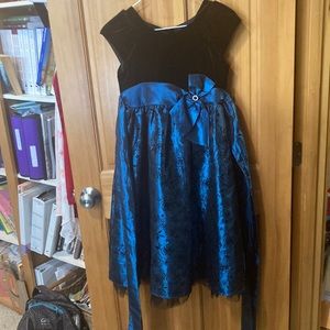 Girls size 8 gown / dress, black and teal